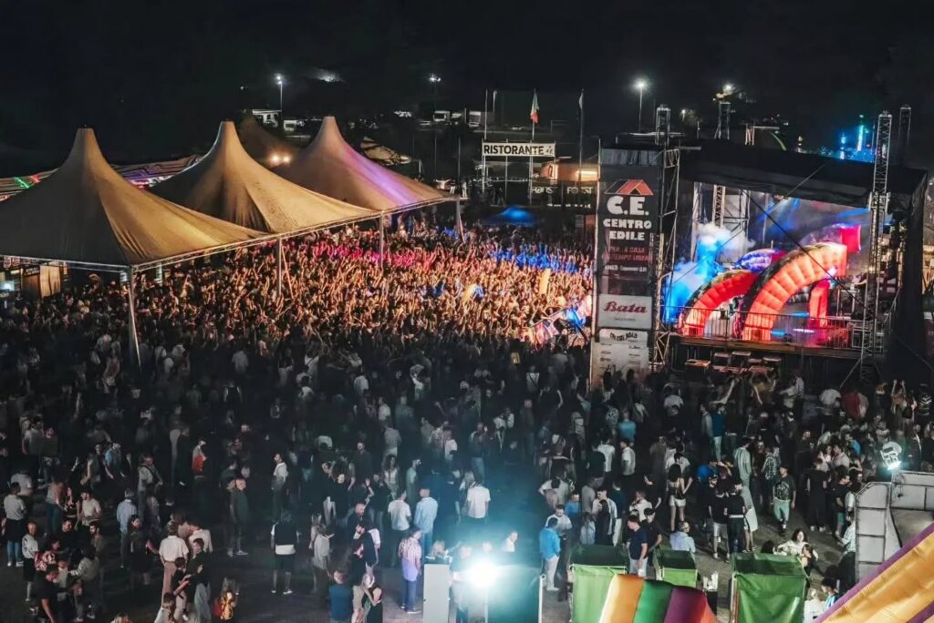 Locandina del mercatino BAM FESTIVAL – BORGO A MOZZANO – LU-